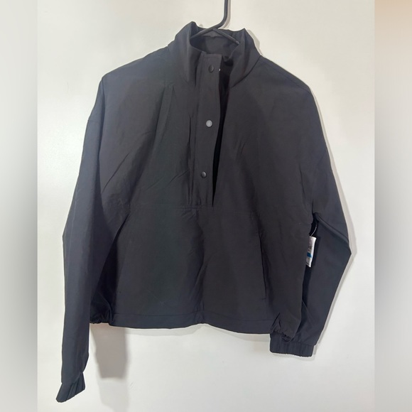 NWT GAP WIND BREAKER TOP HALF ZIPPER FRONT POCKETS ELASTIC WAIST LINE SIZE SMALL - Picture 4 of 9